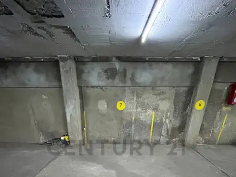 San Lorenzo 2700, Piso 0