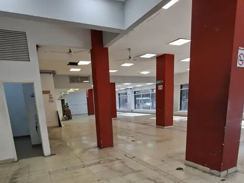 Local en Venta 60 años