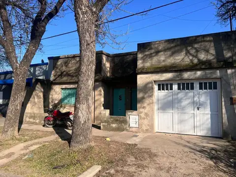 VENTA CASA dos dormitorios - Barrio sur, Esperanza