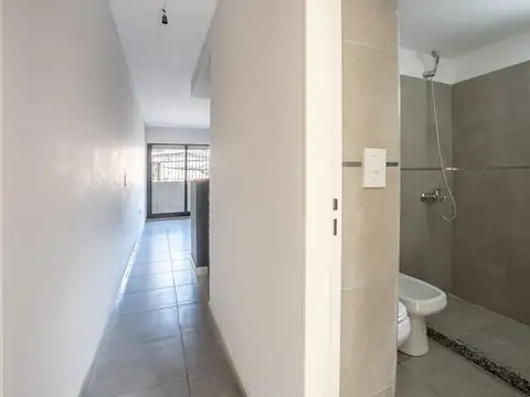 Venta Cocheras Cubiertas En Planta Baja Y Subsuelo Zona Facultades, Rosario