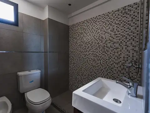 Venta Cocheras Cubiertas En Planta Baja Y Subsuelo Zona Facultades, Rosario