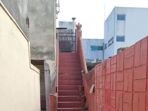 Augusto J. Olivé 1300