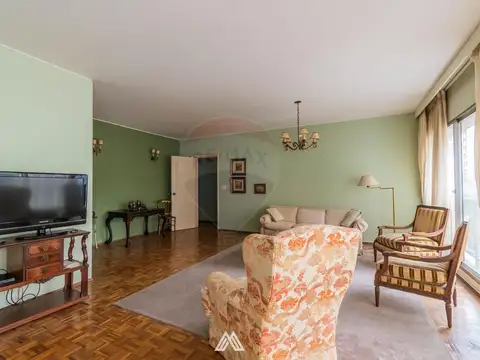 Departamento en Venta de 6 ambientes