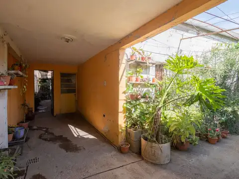 Casa 4 ambientes con 1 baño
