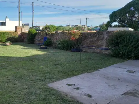 Casa en alquiler temporario - 2 Dormitorios 1 Baño - Santa Clara del Mar