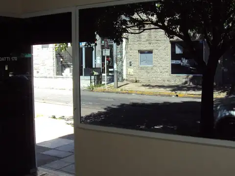 Local en Alquiler en Moron, $ 450.000