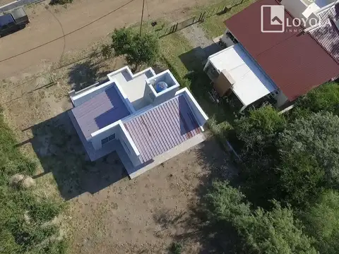 Casa 3 ambientes con 1 baño