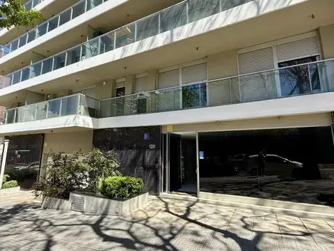 Alquiler a 2 cuadras de la rambla, 1 dormitorio, esquinero. Excelente ubicación