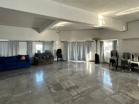 Local - Alquiler - Argentina, La Matanza - Avenida Luro 5695