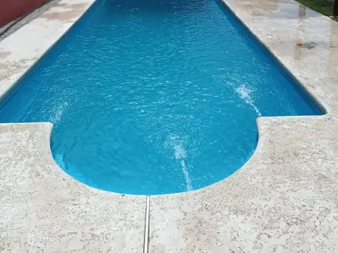 Venta Casa quinta con pileta en Francisco Alvarez