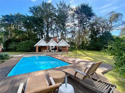 Casa en Venta en Punta del Este, USD 1.700.000