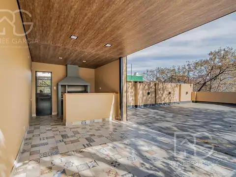 PH en Venta Villa Pueyrredón – 4 Ambientes Moderno con Gran Terraza, Quincho y Parrilla