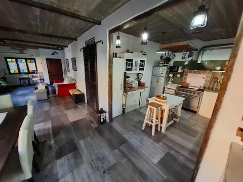 Casa en Venta con 2 cocheras