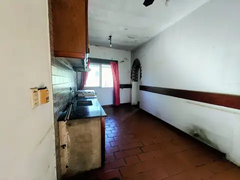 Depto Tipo Casa en Venta en Pompeya, USD 95.000
