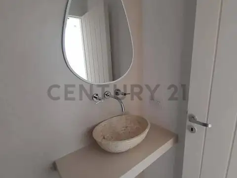 Venta de Casa de 5 Ambientes en Puertos / Araucarias, Escobar