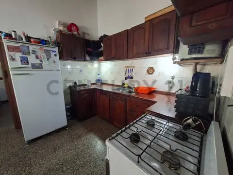 Casa 5 ambientes con 1 baño