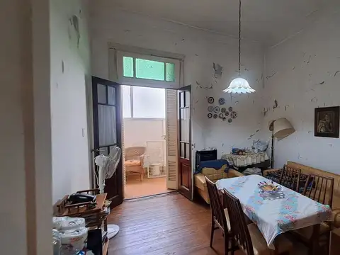 VENTA PH RECOLETA 3 AMBIENTES A REFACCIONAR