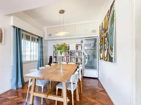 Diaz velez  al 600, entre Rawson y vías