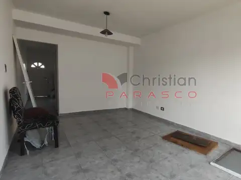 Depto Tipo Casa en Alquiler de 3 ambientes