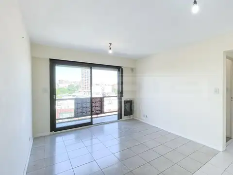 Av. Centenario al 900, entre Estanislao diaz y chile