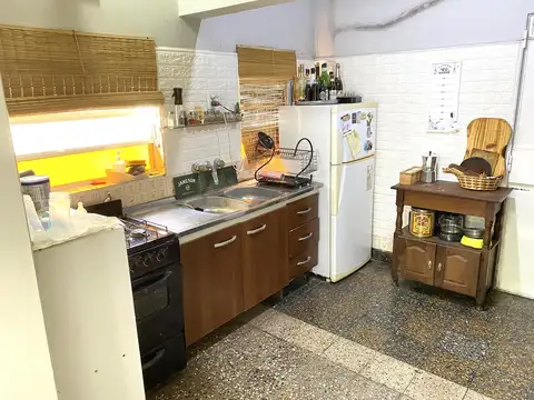 Casa 4 ambientes con 1 baño