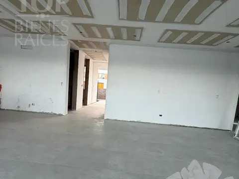 Casa 6 ambientes con 4 baños