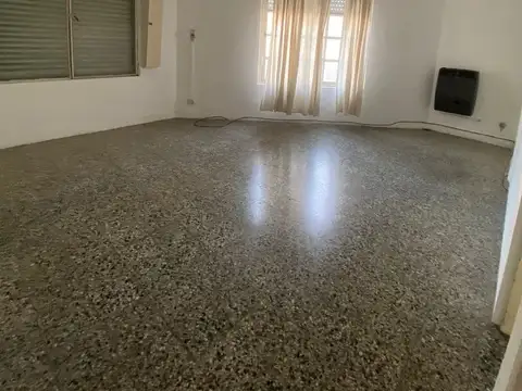 Depto Tipo Casa en Venta 45 años