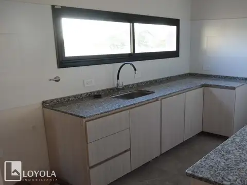 Depto Tipo Casa en Venta con 1 cochera