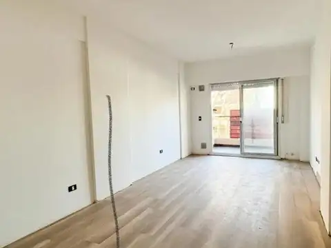 Alquiler - 3 ambientes al frente con balcón - Estrenar - Almagro