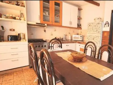 Depto Tipo Casa 4 ambientes con 2 baños