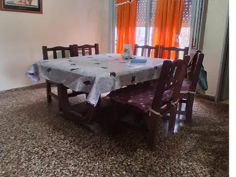 Casa 4 ambientes con 1 baño