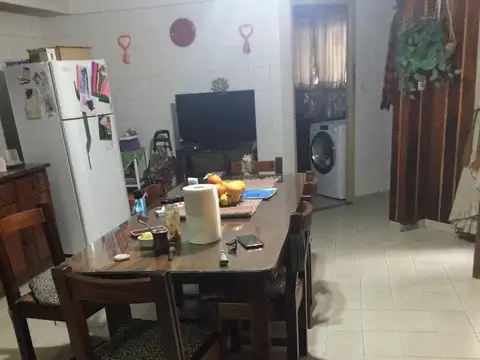 EXCELENTE CASA TERRENO PROPIO 6 AMBIENTES CENTRO DE SAN JUSTO