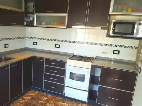 PH 3 AMB CON PATIO Y TERRAZA