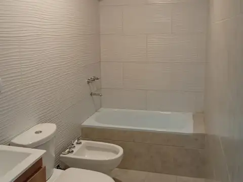 MONOAMBIENTE CON BALCON TERRAZA Y PARRILLA EN VENTA