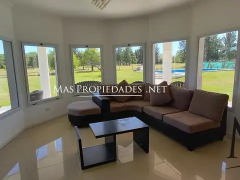 Casa en Venta con 2 cocheras