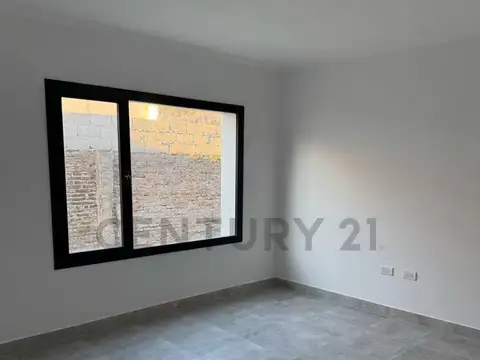 Azcuenaga 500, Piso 0