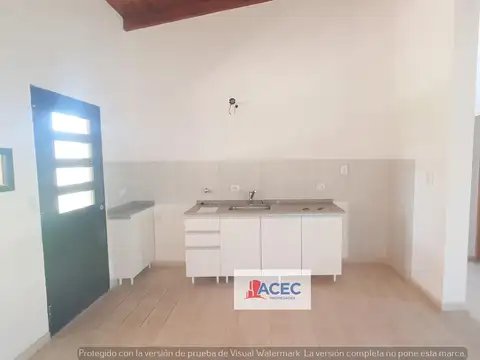 Casa 4 ambientes con 2 baños