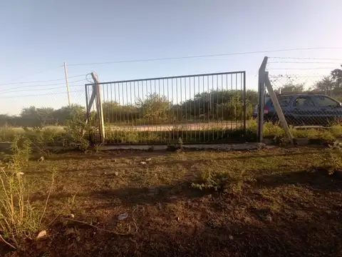 SE VENDE TERRENO EN VILLA PARQUE SIQUIMAN