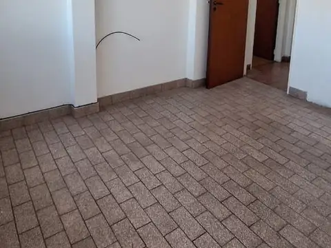 Depto Tipo Casa en Venta en Versalles, USD 118.000