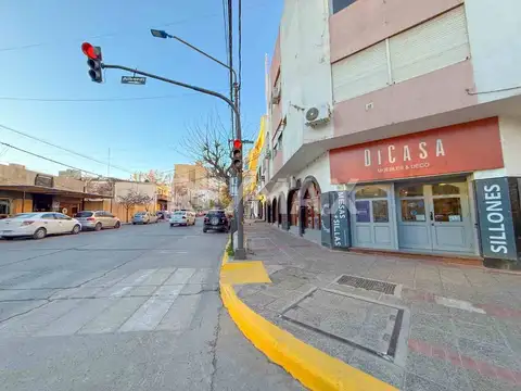 LOCAL EN VENTA, CENTRO DE NEUQUEN CAPITAL