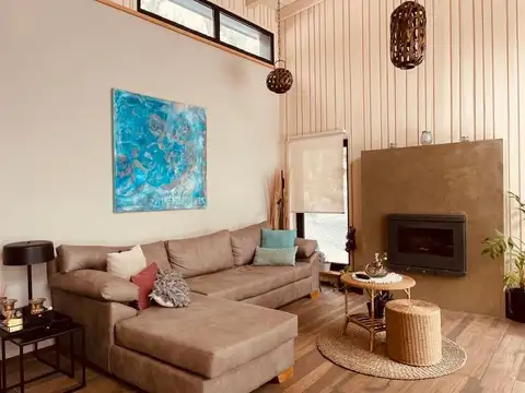 Casa 4 ambientes con 2 baños