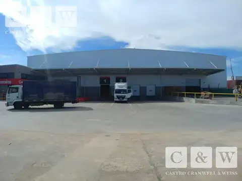 Excelente Deposito en centro multi-cliente