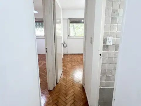 3 ambientes con balcon por avenida  expensas ecomnomicas!