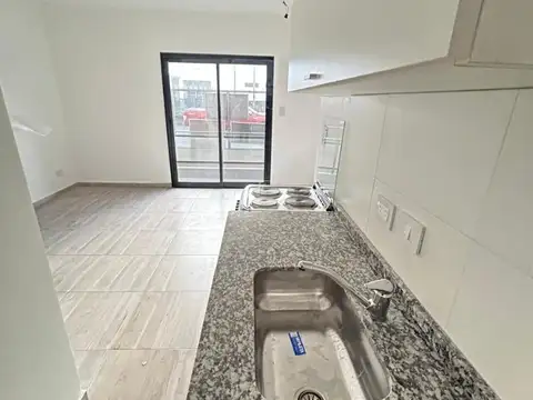 Av Hipolito Irigoyen 7700, Piso PB