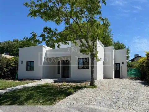 Casa A Estrenar - Lote Interno - Barrio San Matias - Area 4