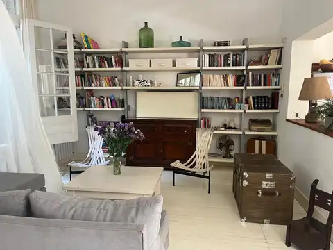 Depto Tipo Casa 4 ambientes con 2 baños