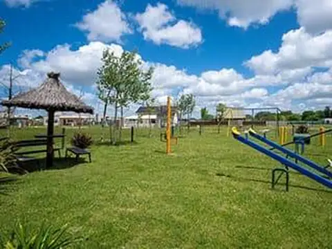 Terreno en Venta en Laguna Azul, USD 14.000