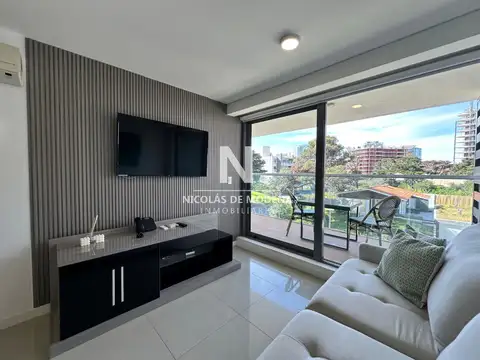 Departamento en Alquiler Temporal en Playa Brava, USD 7.000