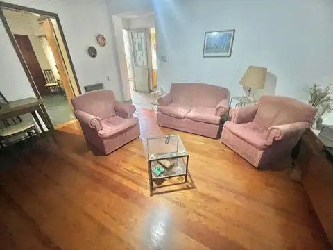 Depto Tipo Casa en Venta en Parque Avellaneda, USD 98.000