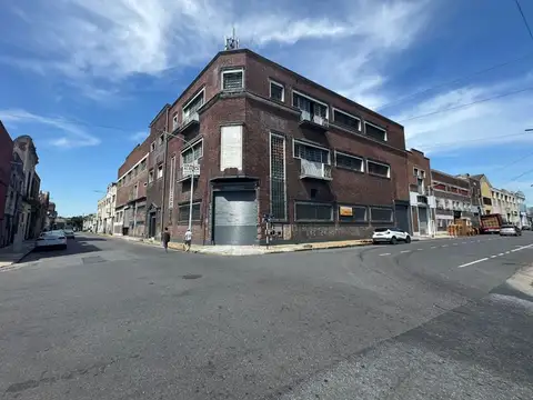Depósito  en Alquiler en Avellaneda, G.B.A. Zona Sur, Argentina